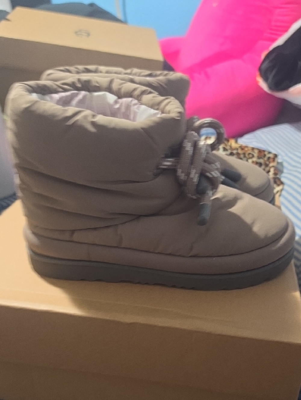 Ugg Big Kids 5